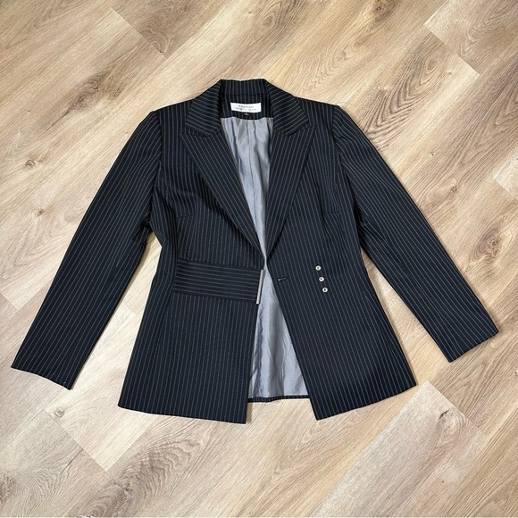 Tahari Black Pinstripe Blazer size 8 - Picture 6 of 8